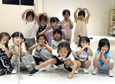 リズムダンス幼児 / 土曜10:00〜10:50サムネイル